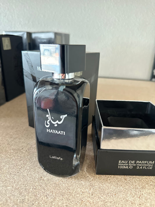 Lattafa Hayati – Bold Oriental Woody Fragrance (100 ml)